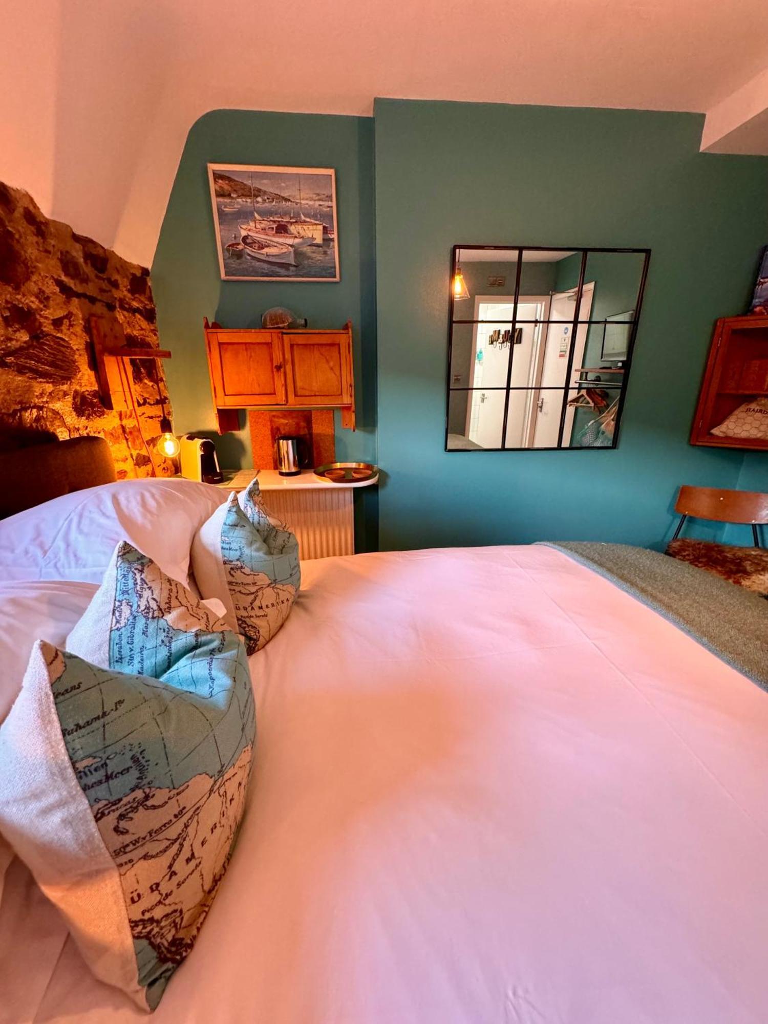 Bed & Breakfast Brightham House - Exclusively For Adults