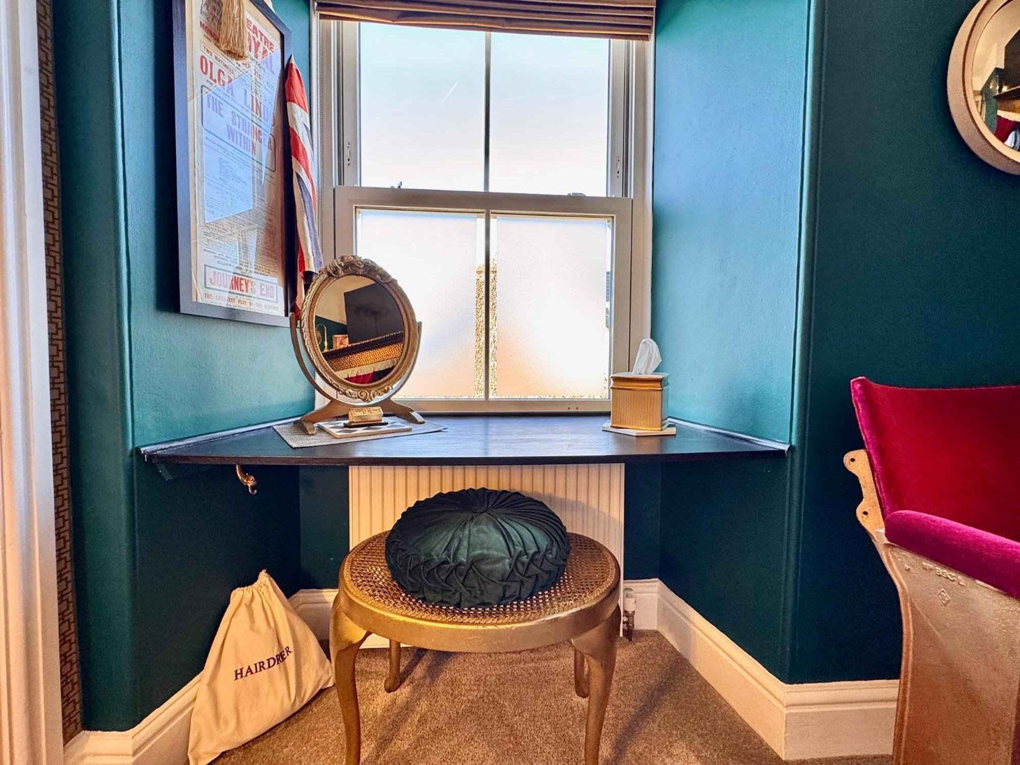 Brightham House - Exclusively For Adults Bed & Breakfast