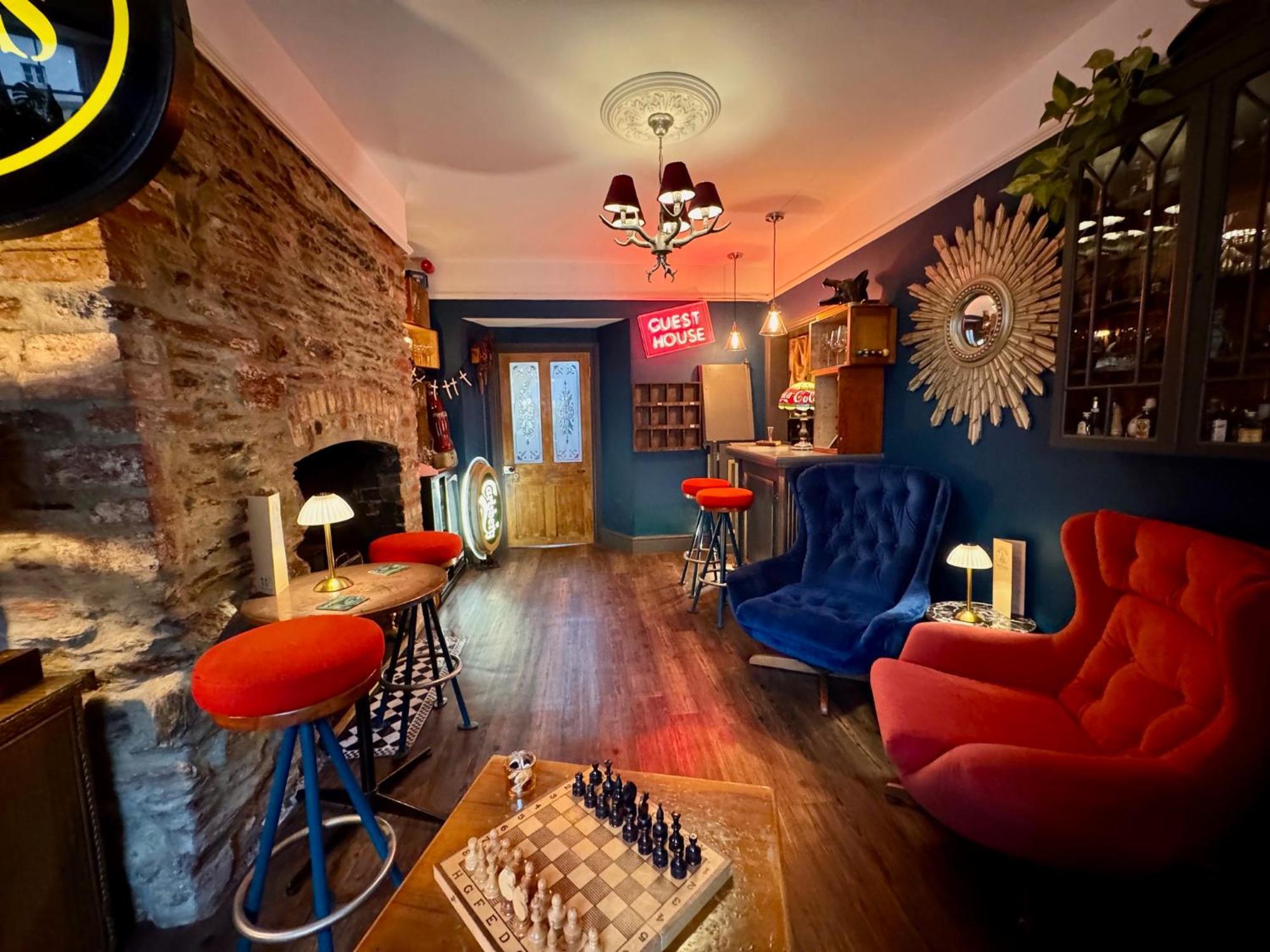 Bed & Breakfast Brightham House - Exclusively For Adults